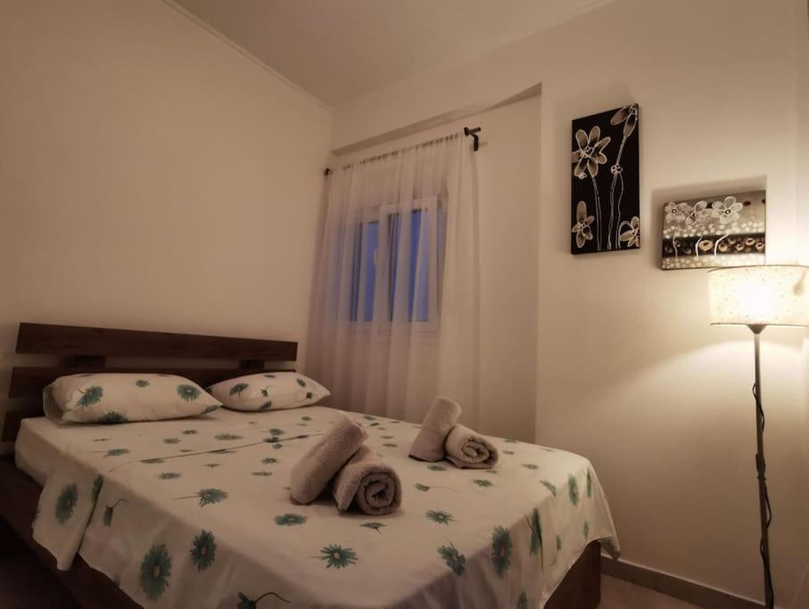 Apartment With 3 Rooms Just 1 Min From The Beach And Free Public Parking Peraía Екстериор снимка